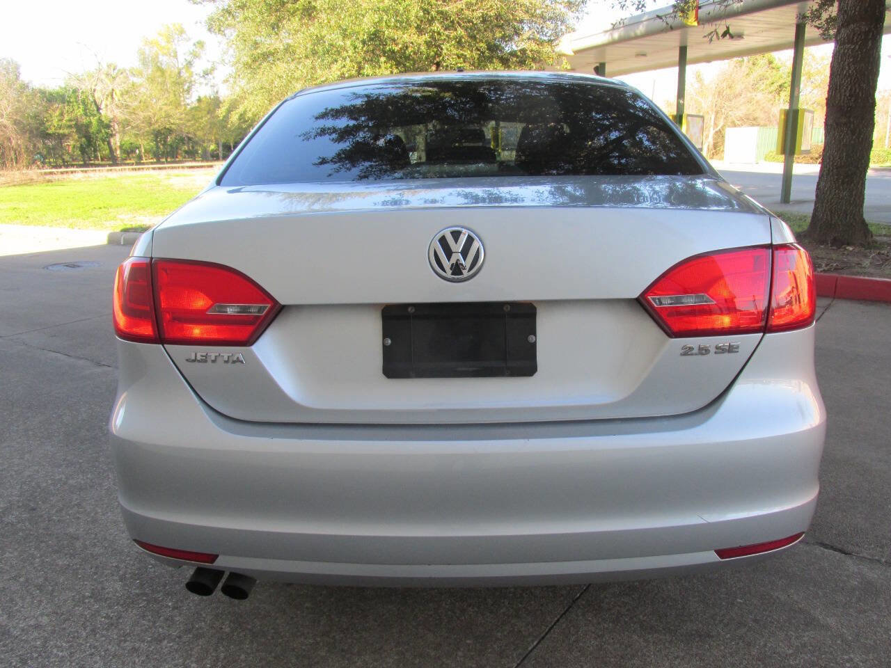 Used 2014 Volkswagen Jetta S image 6
