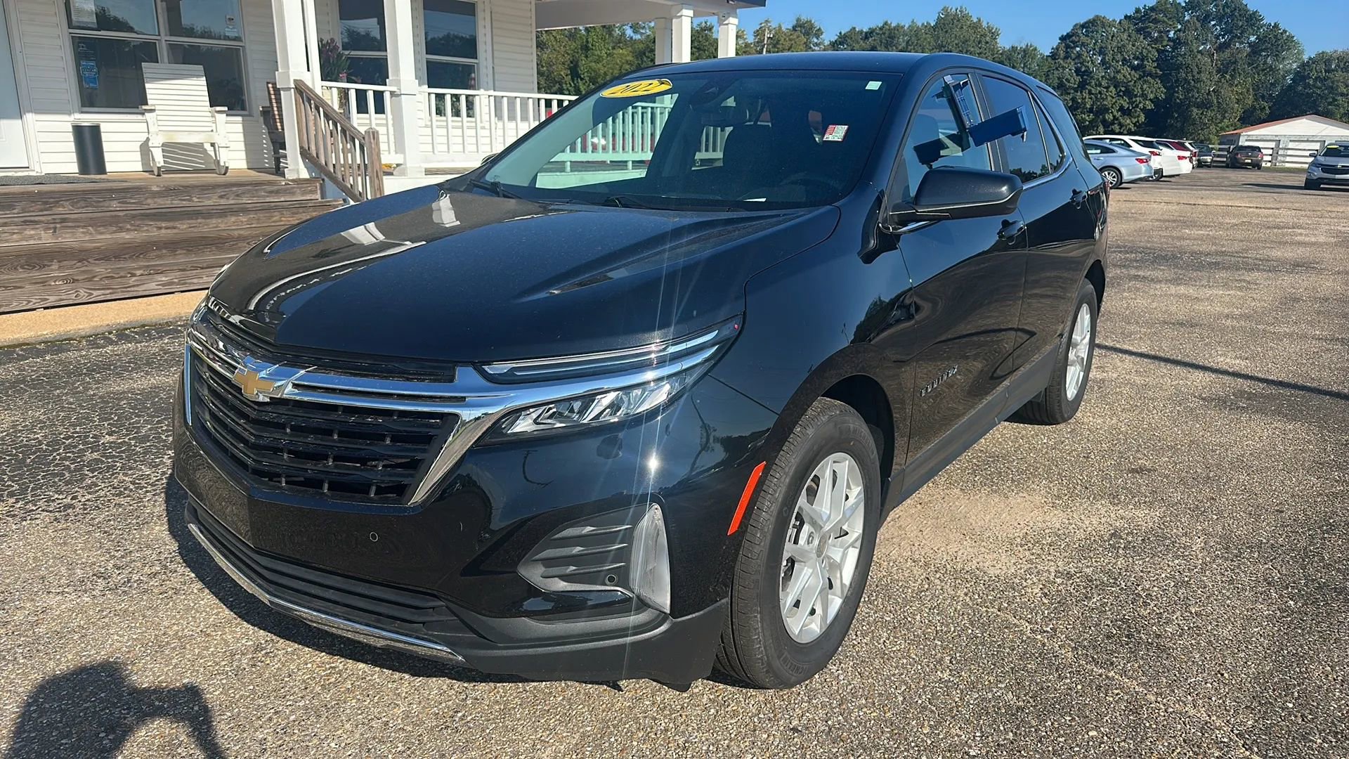 Used 2022 Chevrolet Equinox LT image 1