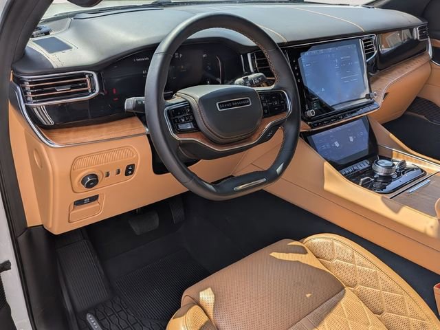 Used 2024 Jeep Grand Wagoneer Series III w/ Rear Seat Video Group 1 AWD/4WD image 10