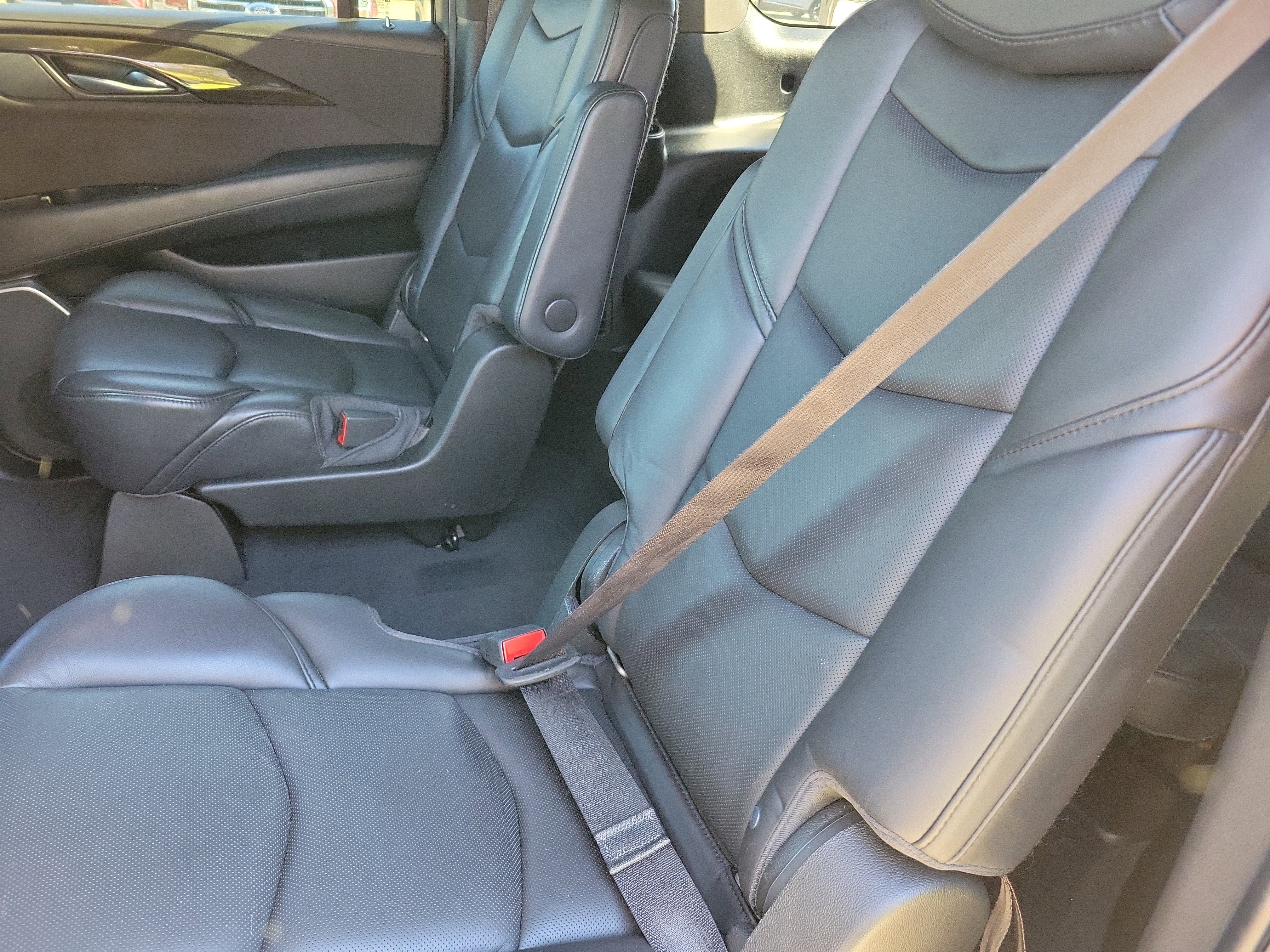 Used 2018 Cadillac Escalade ESV Platinum image 7