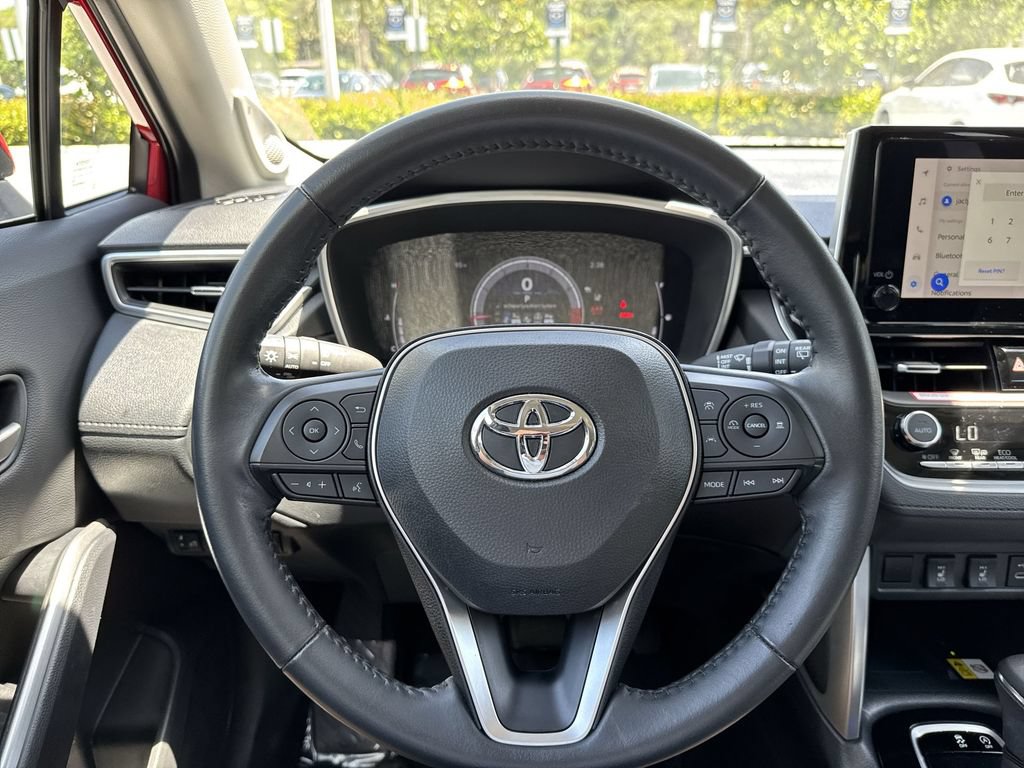 Used 2023 Toyota Corolla Cross XLE w/ Convenience Package FWD image 48