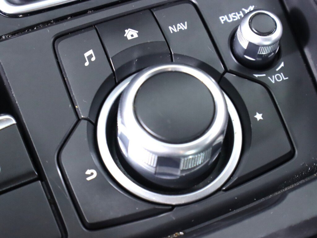 Used 2018 MAZDA MAZDA3 Sport FWD image 23
