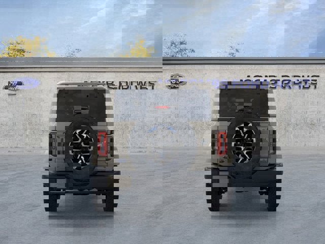 New 2025 Ford Bronco Outer Banks image 7