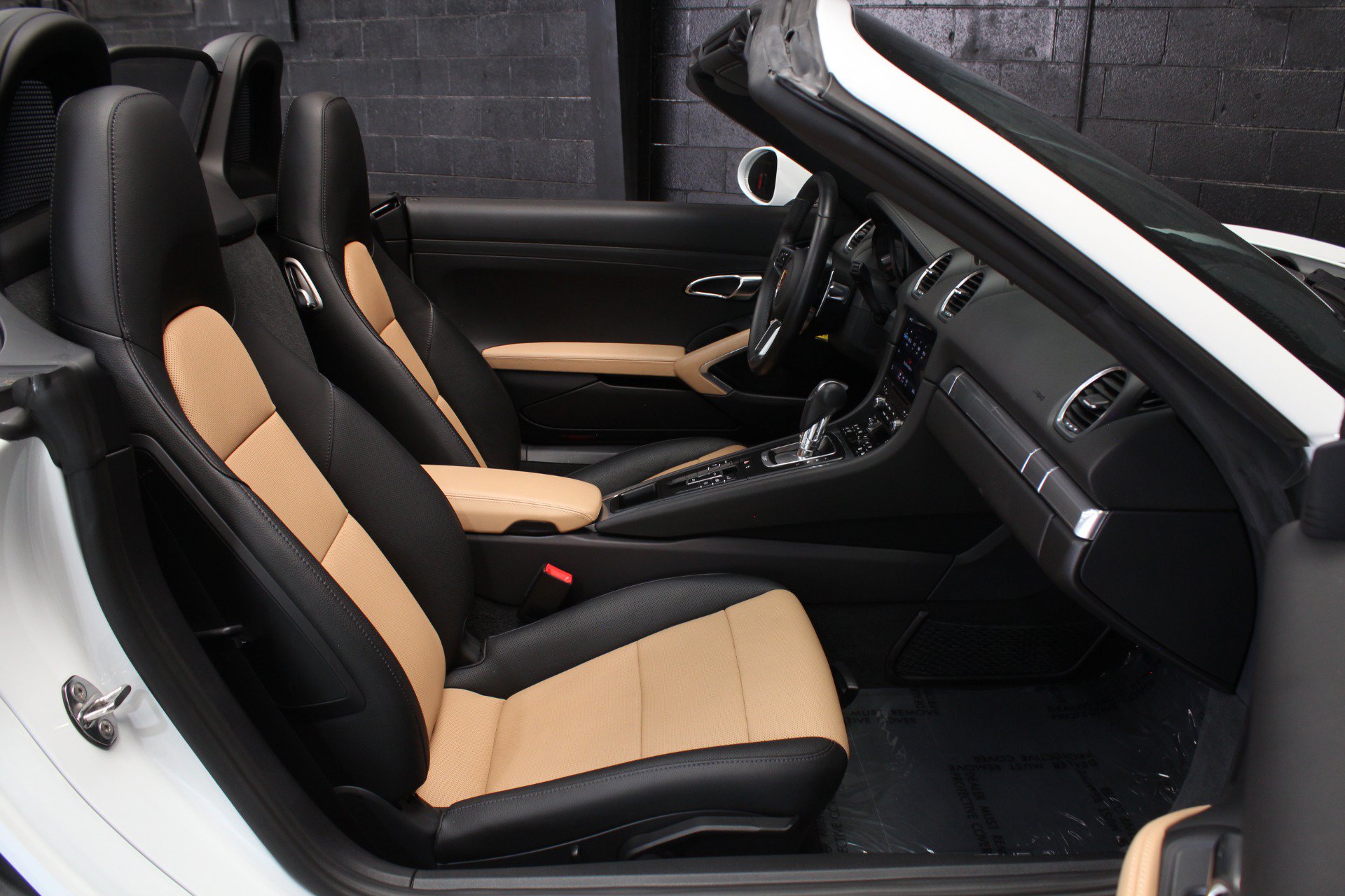Used 2021 Porsche 718 Boxster w/ Premium Package RWD image 62