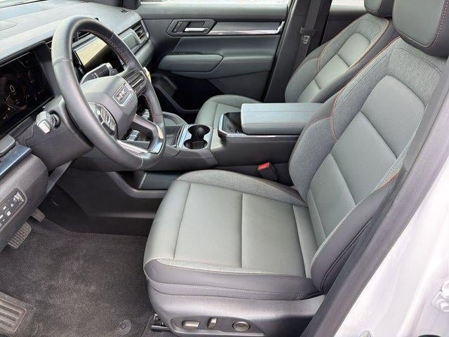 New 2026 GMC Terrain AT4 w/ Technology Package II AWD/4WD image 10