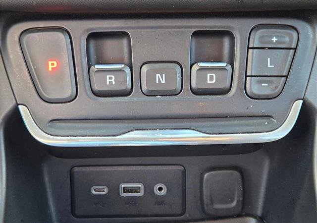 Used 2020 GMC Terrain SLE w/ Driver Convenience Package image 13