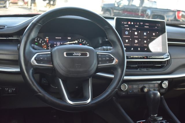 Used 2022 Jeep Compass Limited image 19