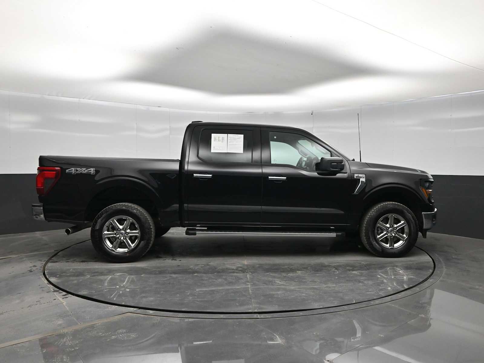 Used 2025 Ford F150 XLT w/ Equipment Group 301A Standard AWD/4WD image 9