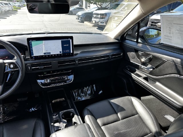 Certified 2023 Lincoln Corsair AWD w/ Equipment Group 101A image 17