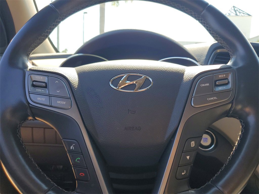 Used 2017 Hyundai Santa Fe Limited image 23