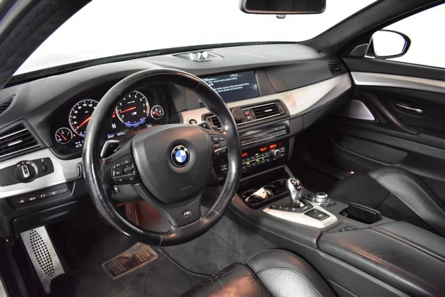 Used 2013 BMW M5 RWD image 14