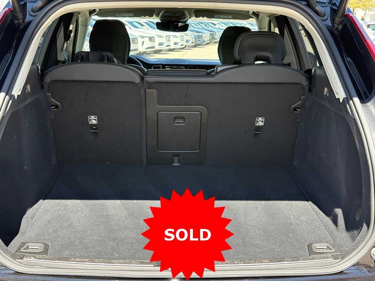 Certified 2025 Volvo XC60 B5 Plus image 39