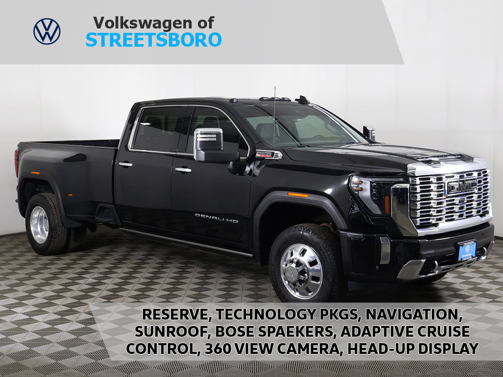 Used 2024 GMC Sierra 3500 Denali w/ Denali Reserve Package AWD/4WD image 1