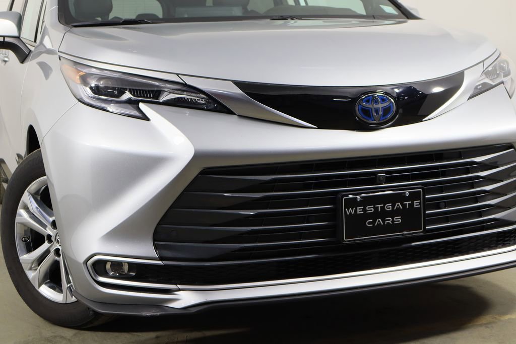 Used 2024 Toyota Sienna Platinum image 48
