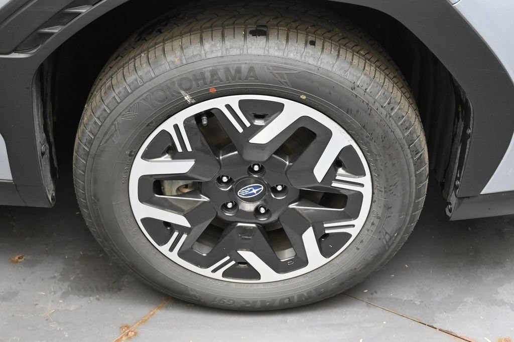 Certified 2025 Subaru Forester Premium AWD/4WD image 10