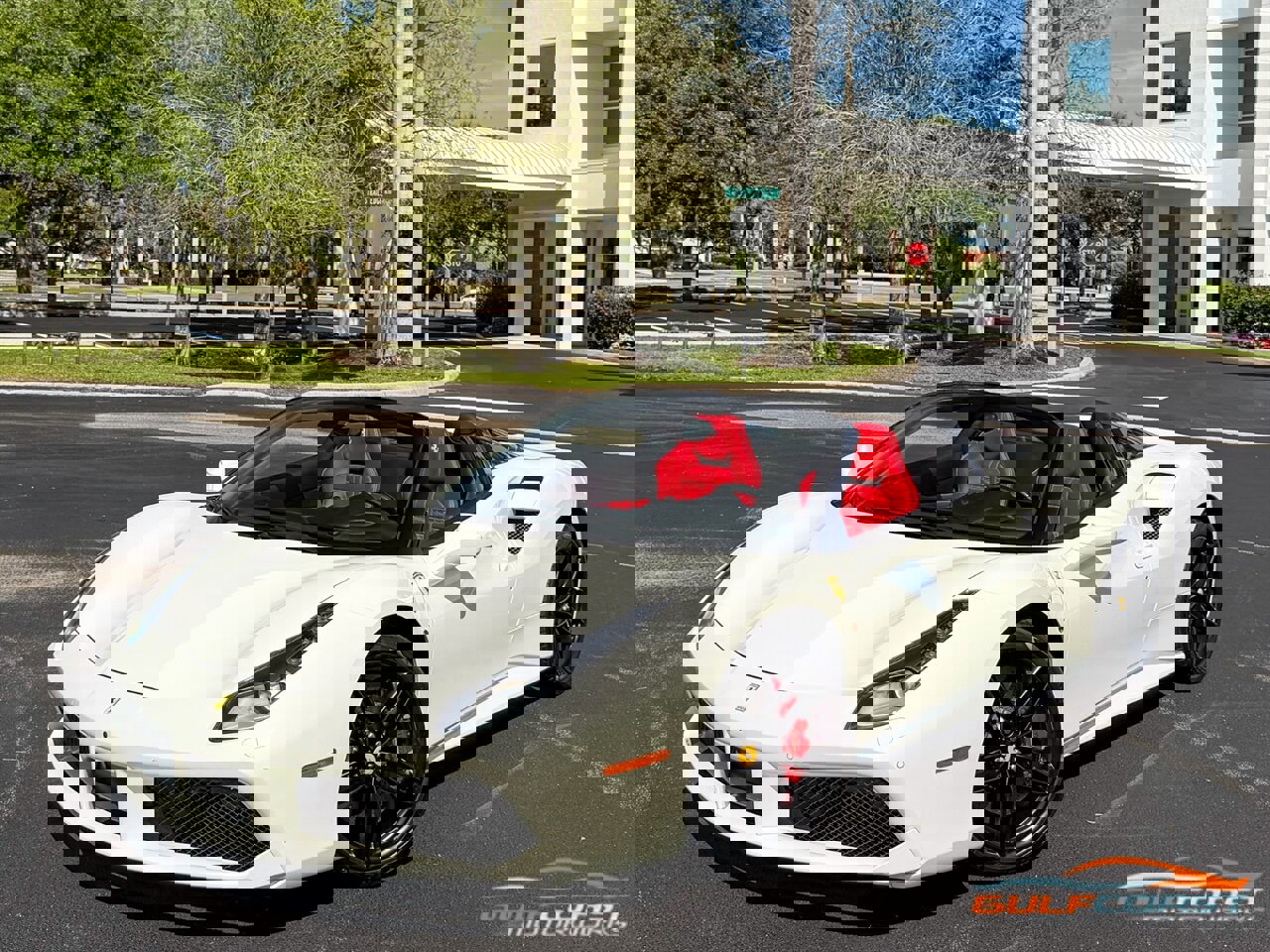 Used 2018 Ferrari 488 Spider RWD image 8