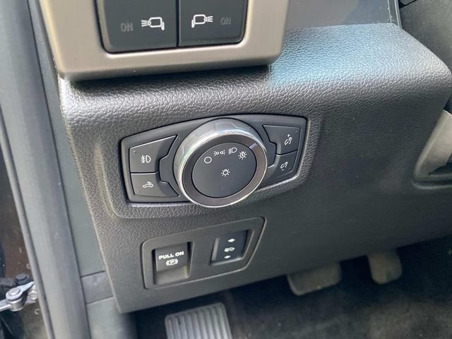 Used 2018 Ford F150 Platinum w/ Equipment Group 701A Luxury AWD/4WD image 16