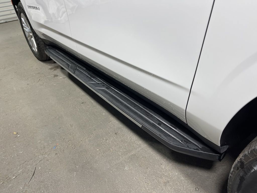 Used 2024 Chevrolet Suburban Premier image 19