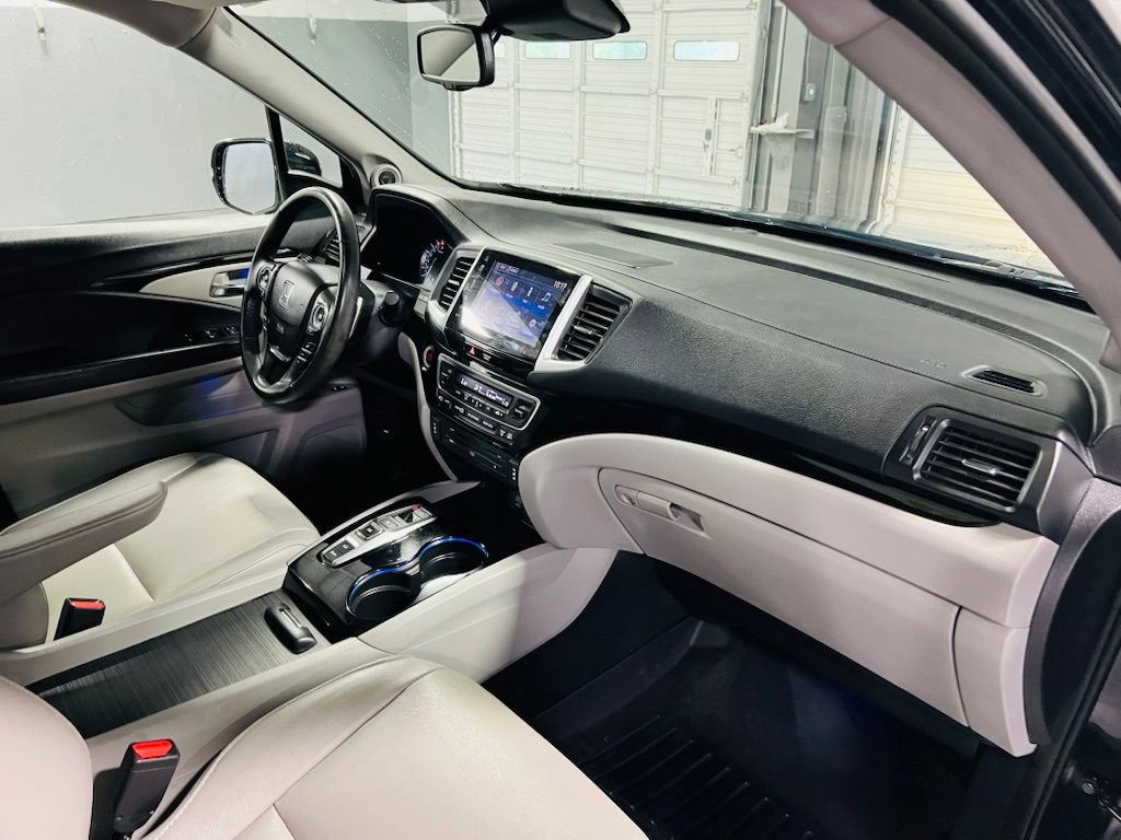 Used 2017 Honda Pilot Touring image 39