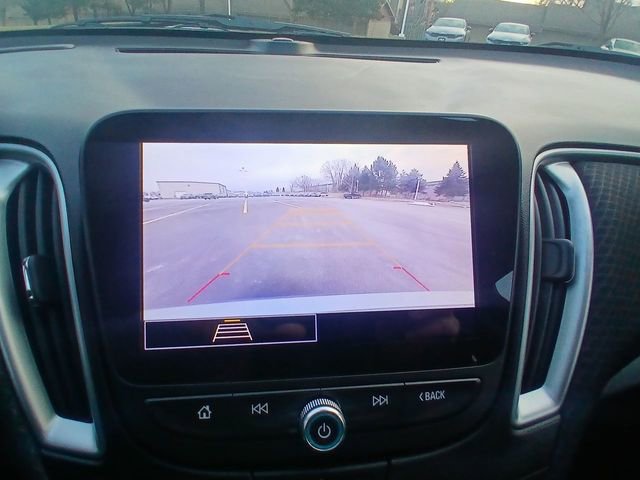 Used 2025 Chevrolet Malibu LT FWD image 17