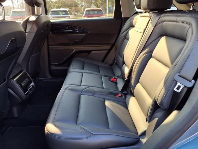 New 2026 Lincoln Nautilus Premier image 9