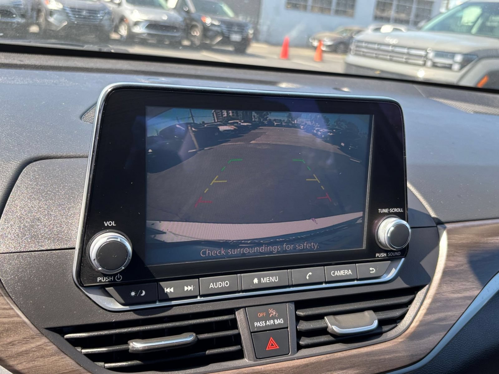 Used 2025 Nissan Altima 2.5 SV FWD image 23