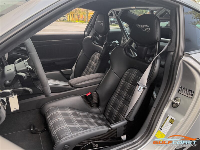 Used 2019 Porsche 911 GT3 RS w/ Weissach Package RWD image 22