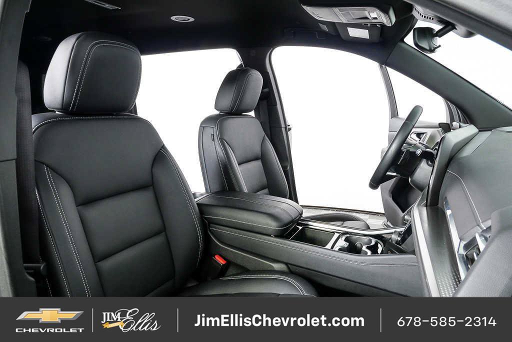 Certified 2025 Chevrolet Traverse LT FWD image 22