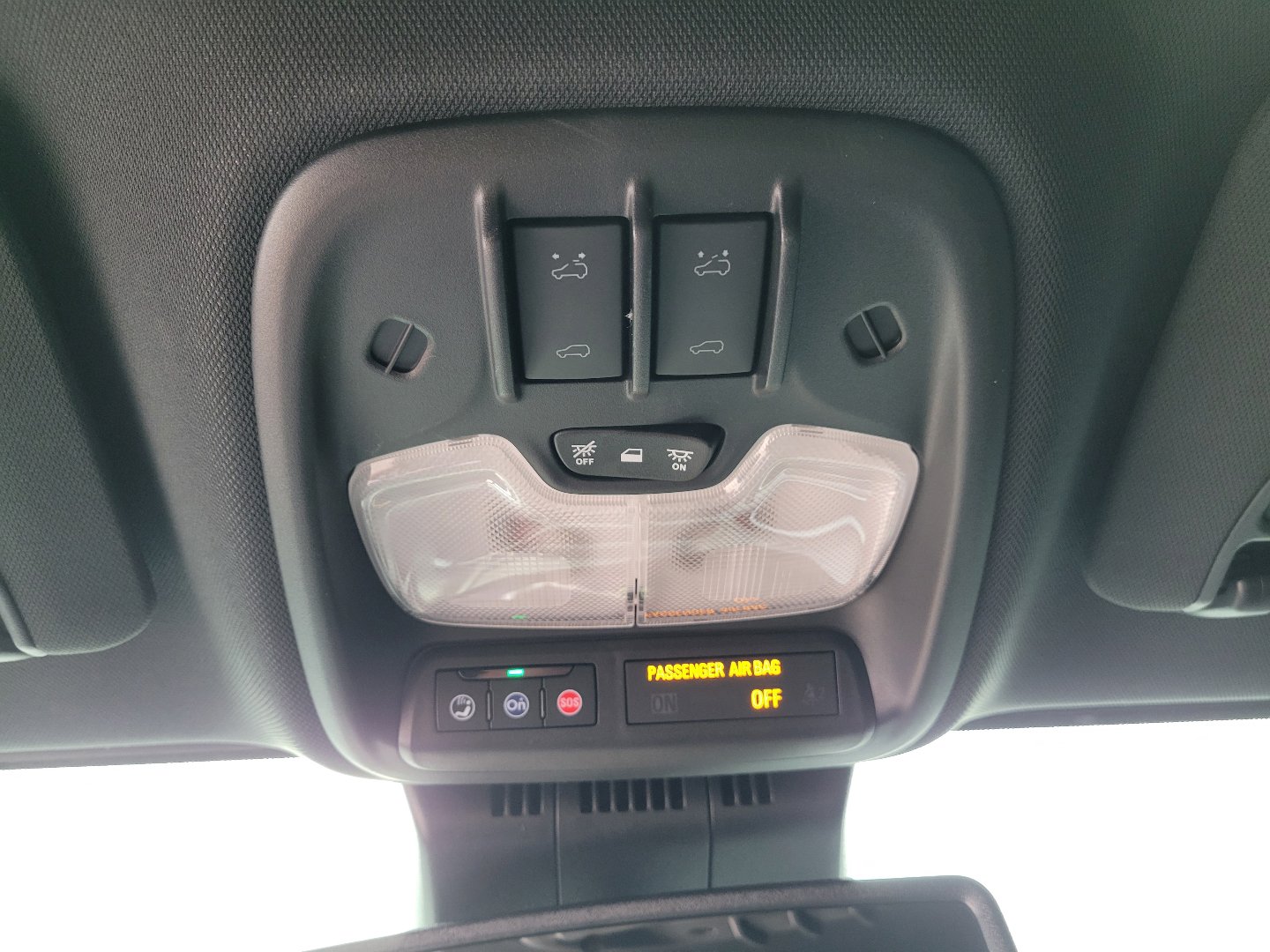 Used 2023 GMC Canyon AT4 w/ AT4 Premium Package image 30