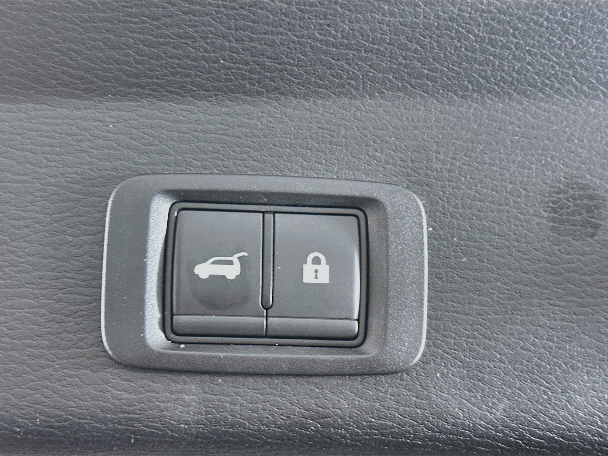 Used 2025 Mitsubishi Outlander SE FWD image 31