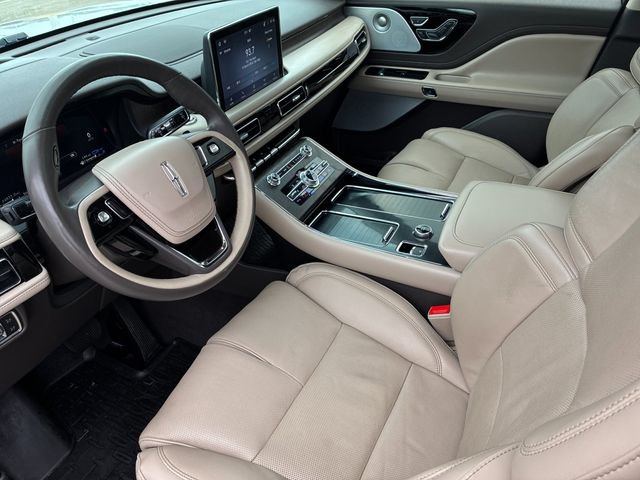 Used 2022 Lincoln Aviator Grand Touring w/ Equipment Group 301A AWD/4WD image 11