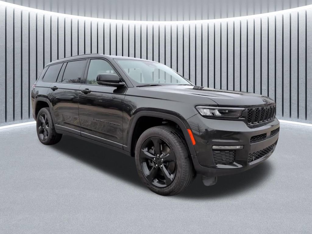 Used 2025 Jeep Grand Cherokee L Limited w/ Luxury Tech Group II image 2