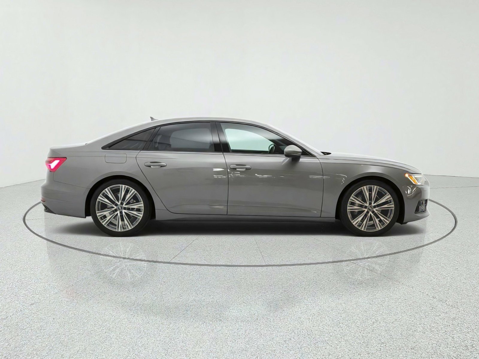 Used 2023 Audi A6 Premium Plus w/ Premium Plus Package AWD/4WD image 4