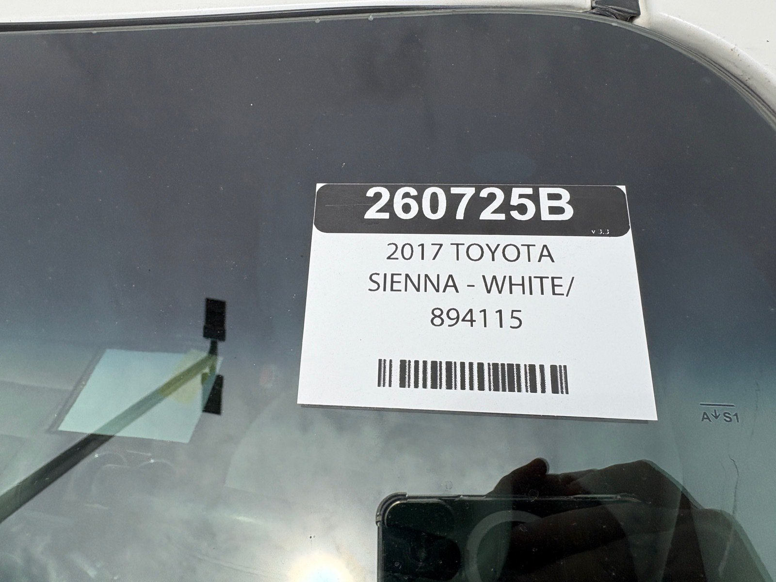 Used 2017 Toyota Sienna Limited FWD image 6