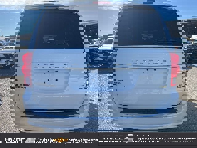 Used 2016 Dodge Grand Caravan SE image 7