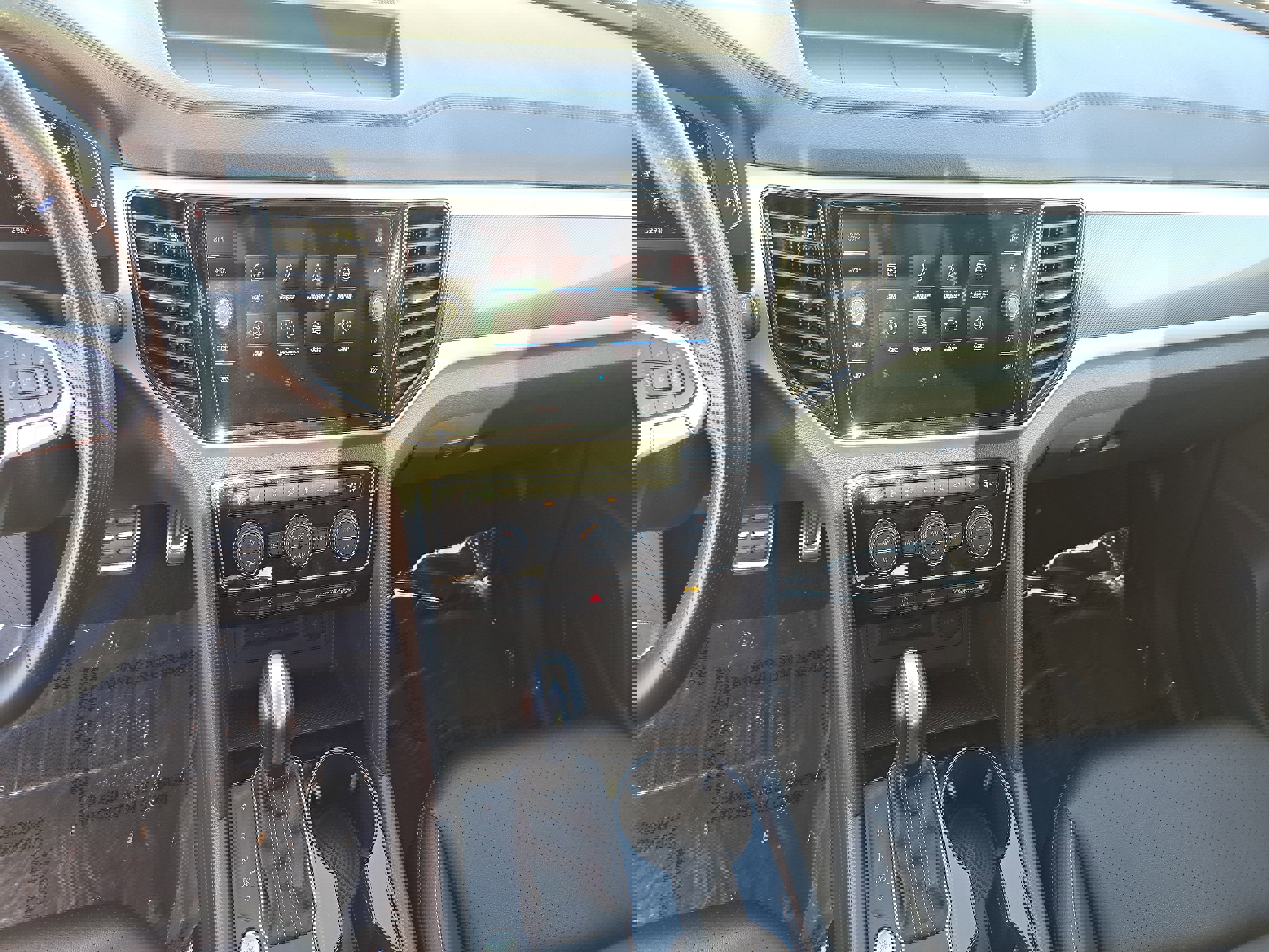 Used 2022 Volkswagen Atlas SEL R-Line image 21