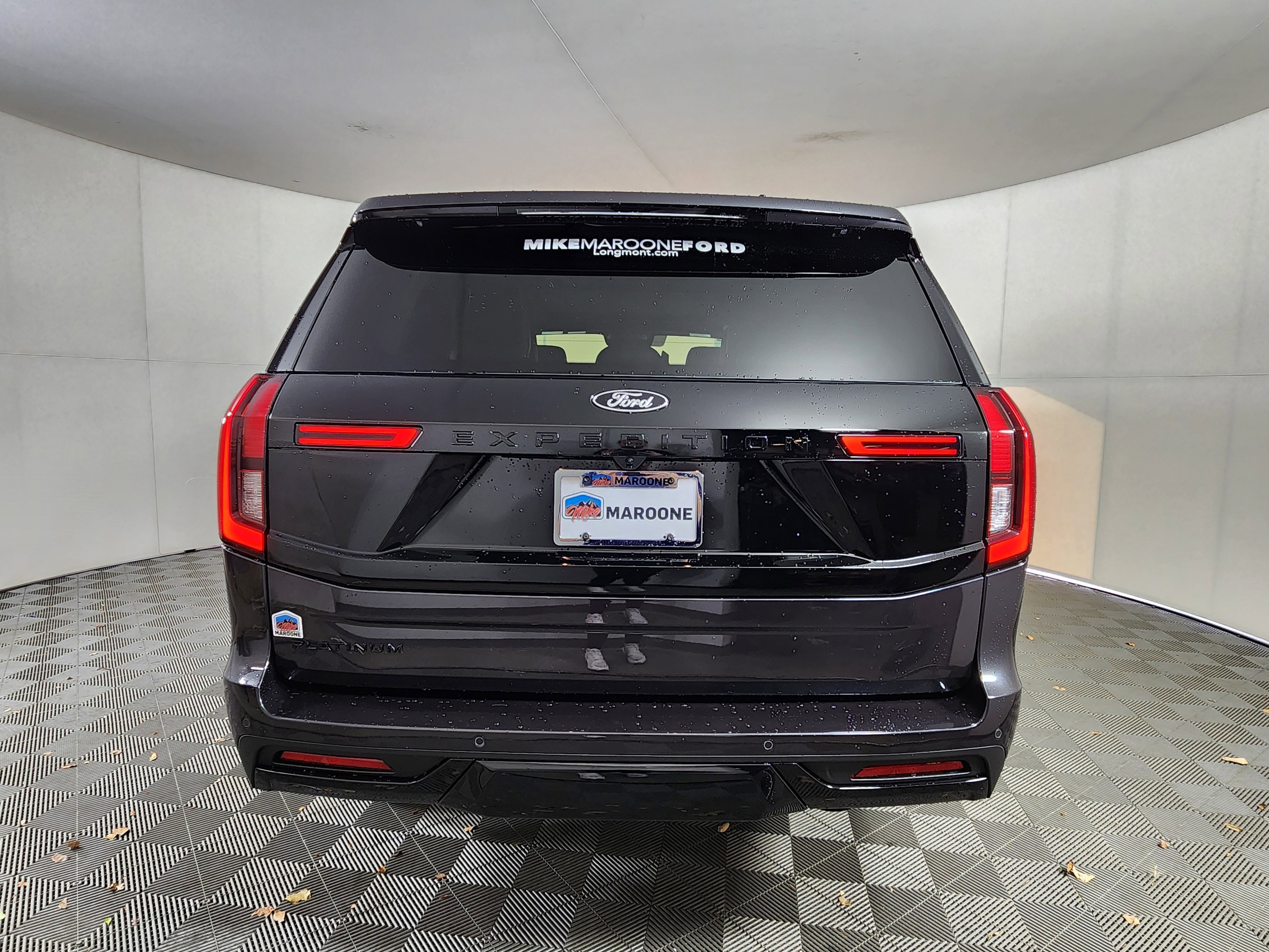 New 2025 Ford Expedition Platinum w/ Stealth Appearance Package image 6