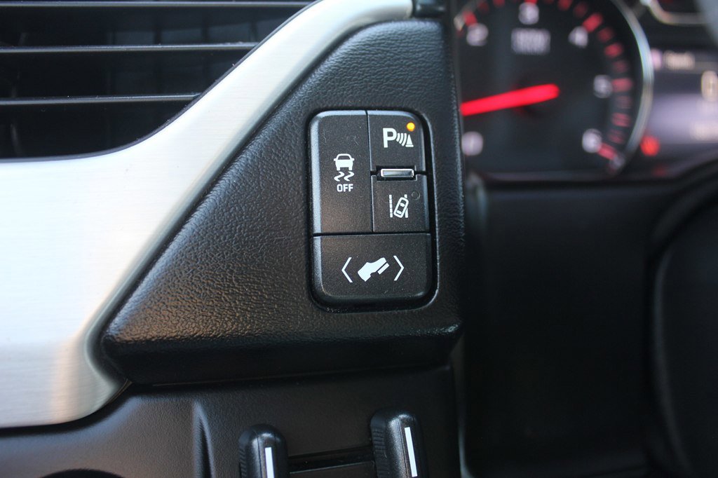 Used 2015 GMC Yukon SLT w/ Open Road Package image 17