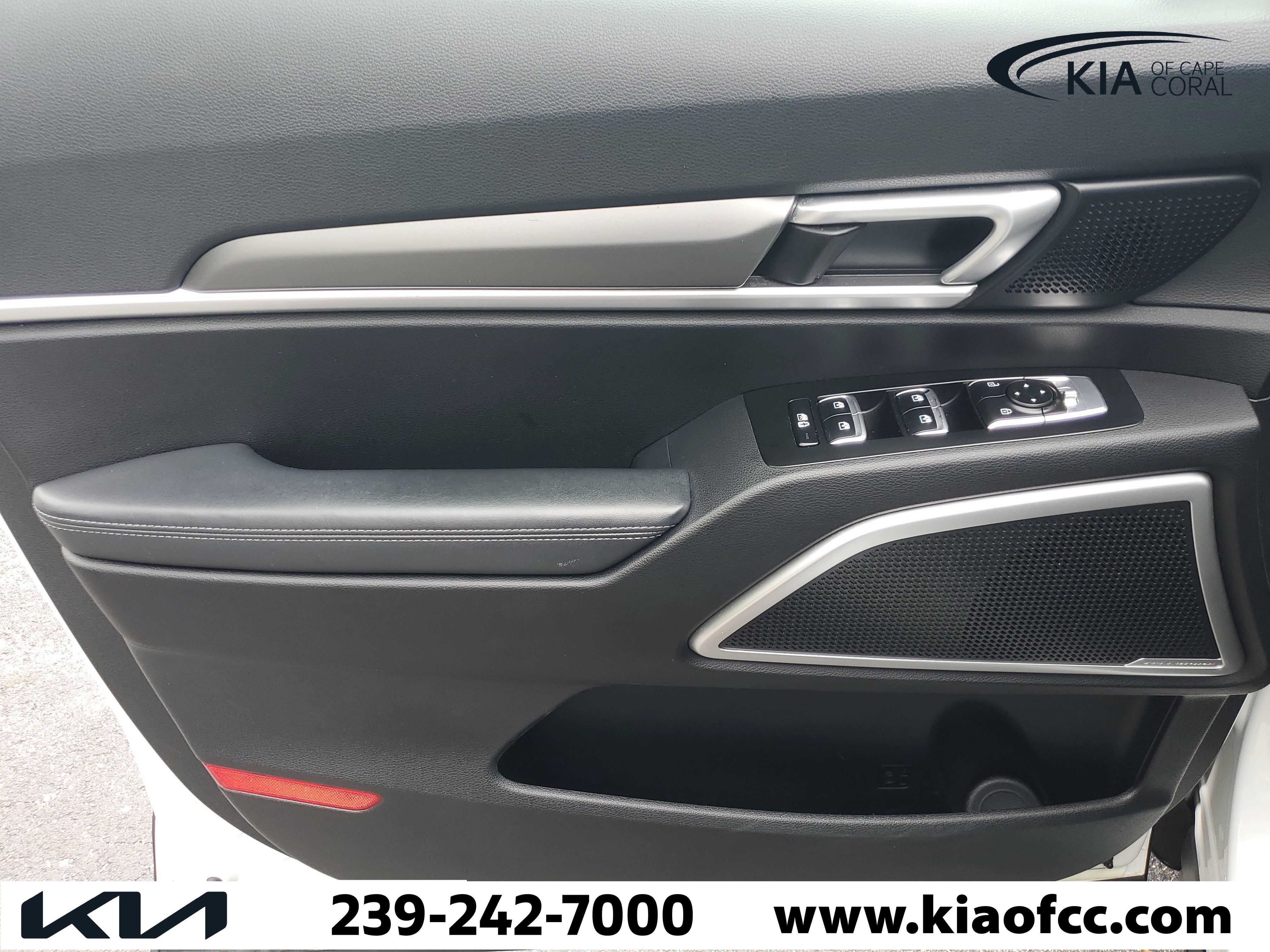 Used 2020 Kia Telluride S w/ S 8 Passenger Seating Package FWD image 30
