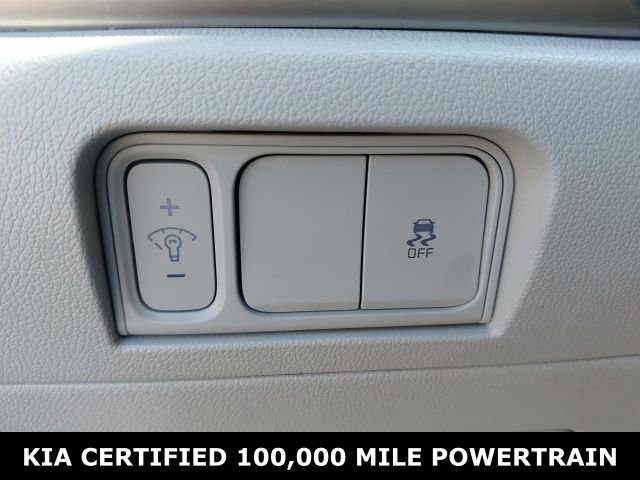 Used 2025 Kia Sorento S image 19