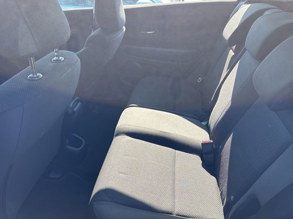 Used 2016 Honda HR-V LX image 5