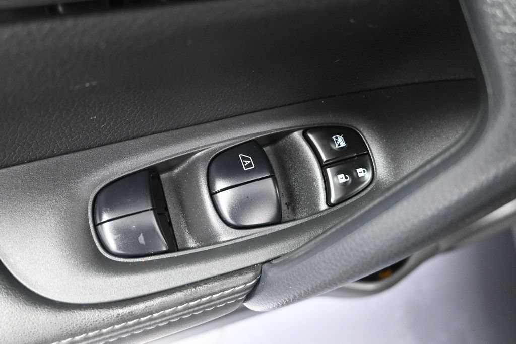 Used 2022 Nissan Rogue Sport SL AWD/4WD image 10