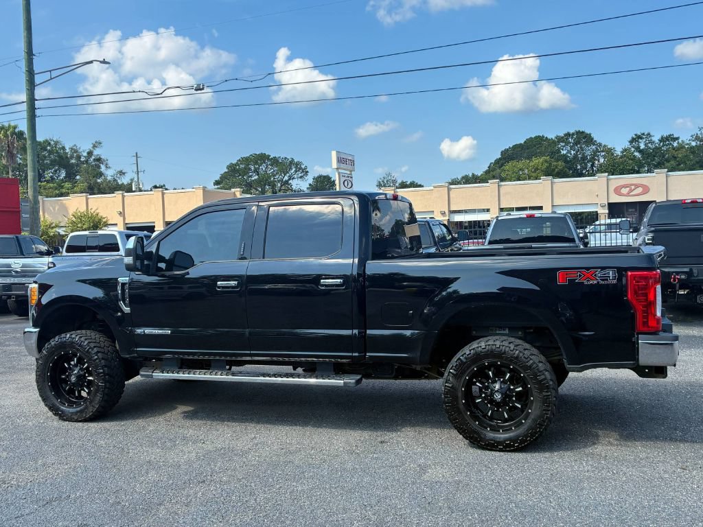 Used 2017 Ford F250 XLT w/ XLT Premium Package AWD/4WD image 3