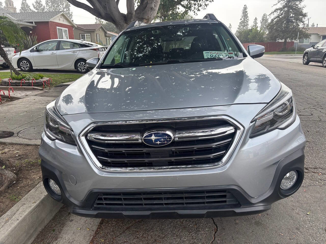 Used 2018 Subaru Outback 2.5i Limited image 2