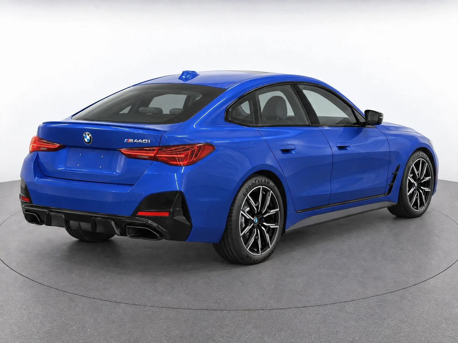 Certified 2025 BMW M440i RWD image 8