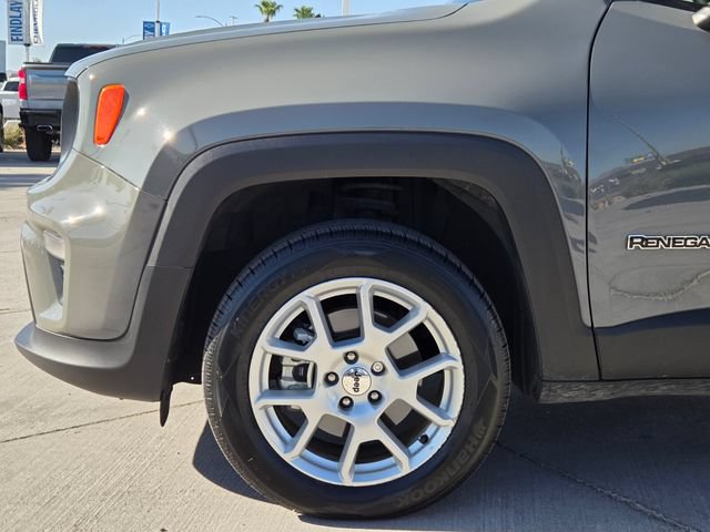 Used 2022 Jeep Renegade Latitude AWD/4WD image 9