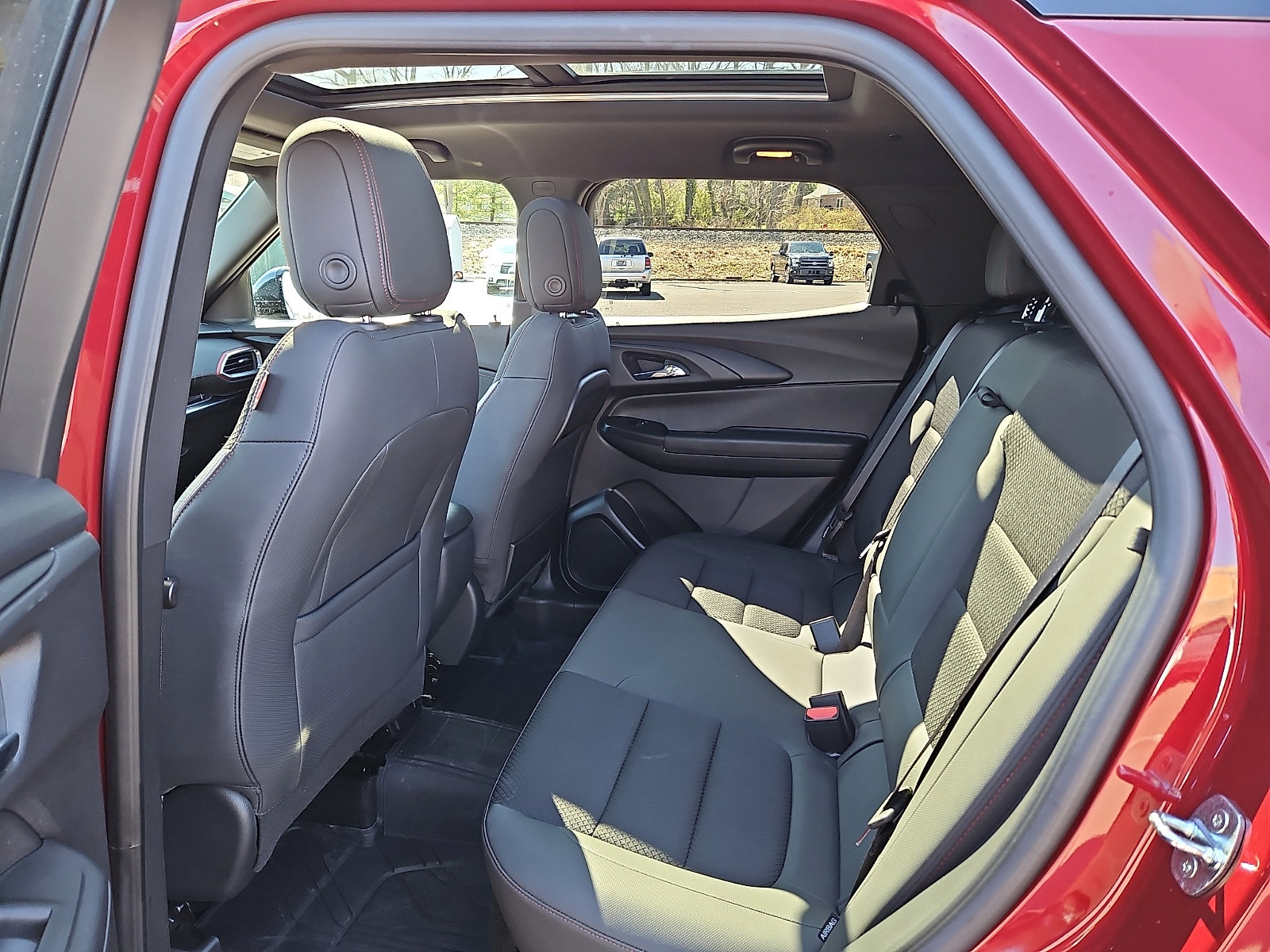 Used 2023 Chevrolet TrailBlazer RS w/ Sun and Liftgate Package image 10