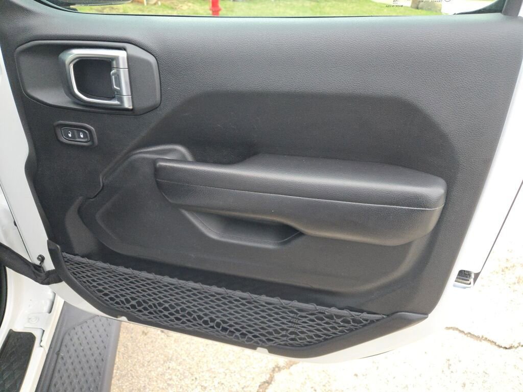 Used 2020 Jeep Gladiator Sport w/ Quick Order Package 24S image 5