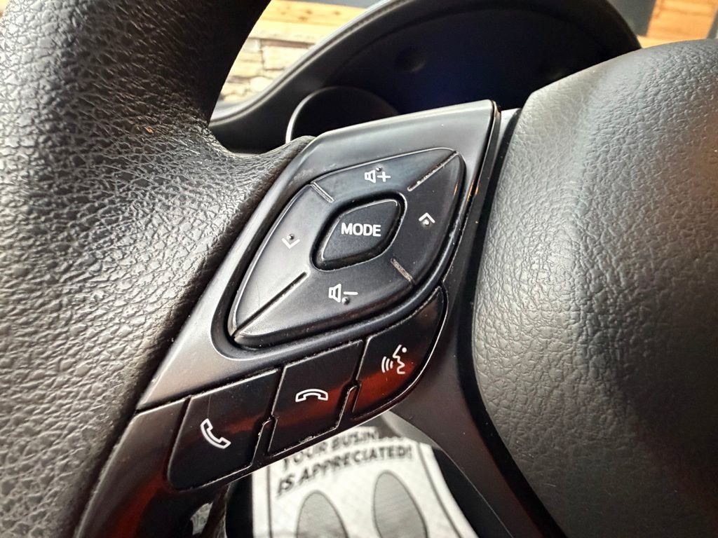 Used 2019 Toyota C-HR LE FWD image 22