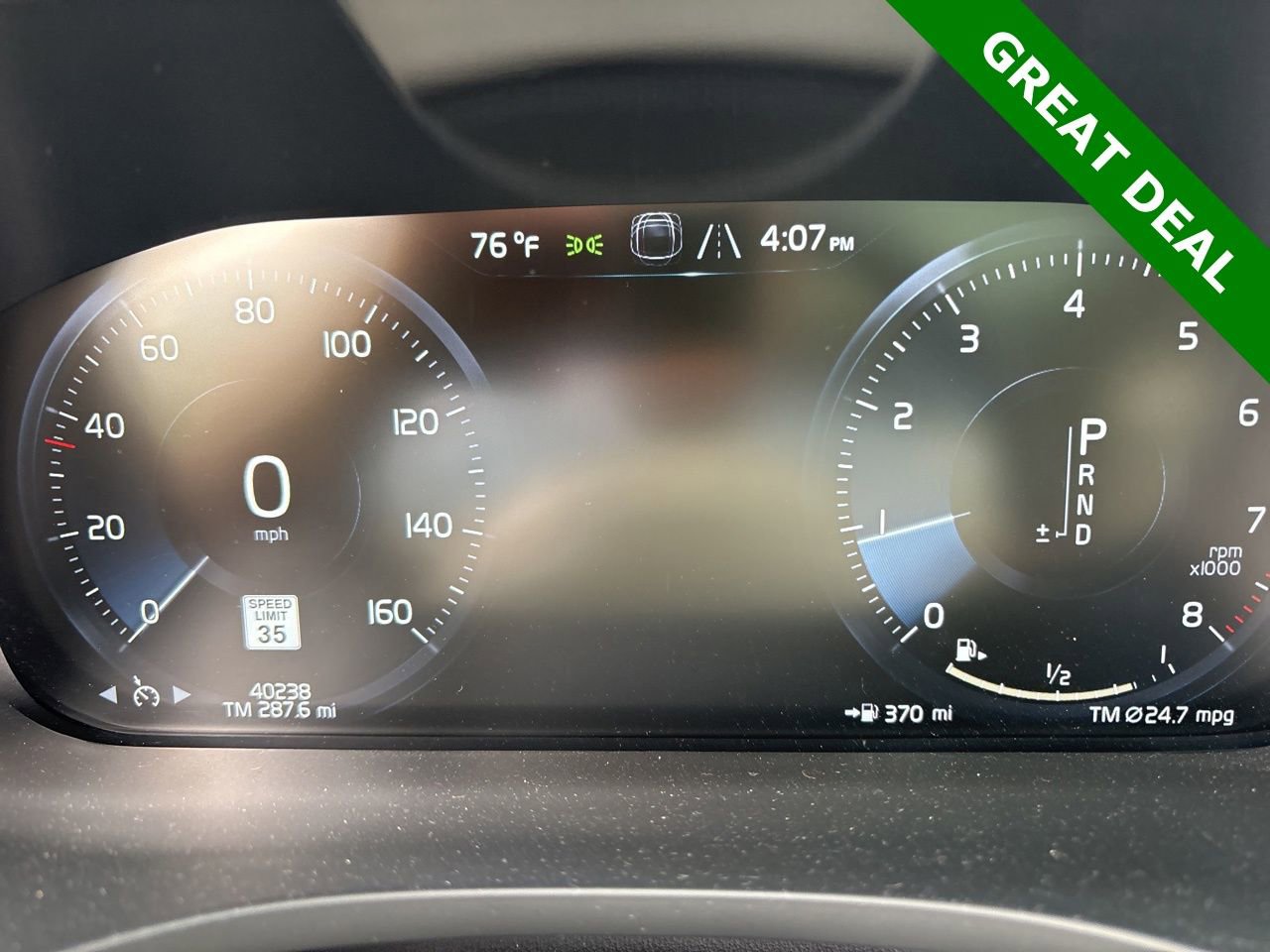 Used 2021 Volvo XC60 T5 Momentum w/ Premium Package image 26